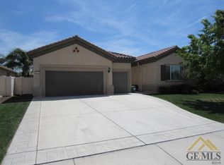 14101 Sandstone Peak Dr, Bakersfield, CA