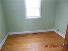 5th image of 406 E Erie St