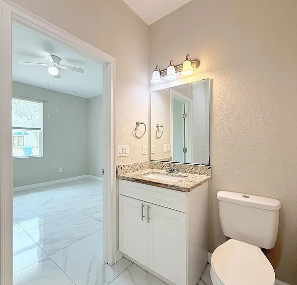 2 W Orange St #101 — Photo 42