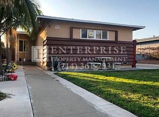 1310 S Rosewood Ave, Santa Ana, CA 92707
