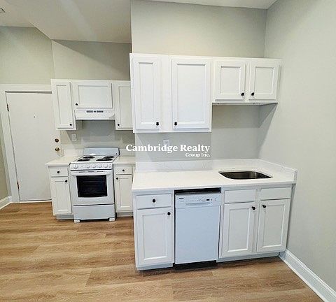 4th image of 38 Hemenway St #2T