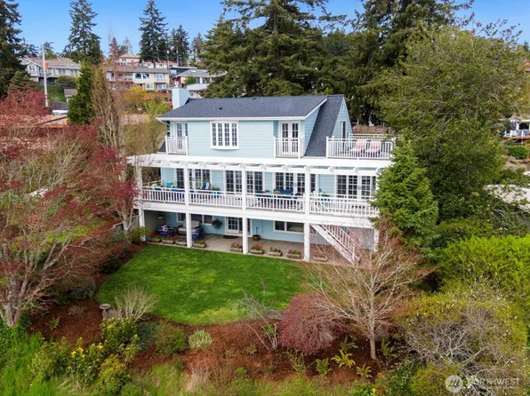 12043 Standring Court SW, Burien, WA 98146