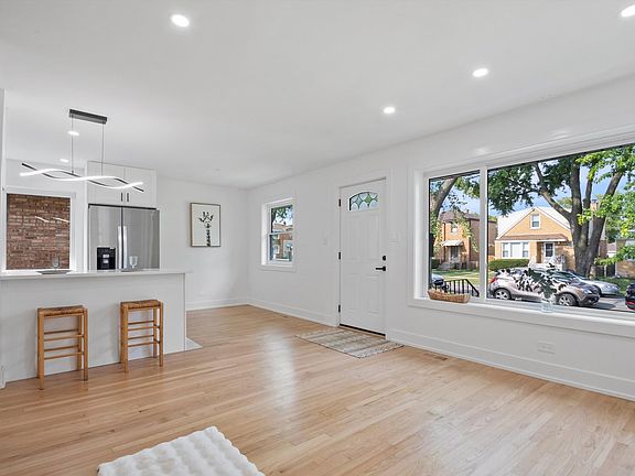 4th image of 2407 N 77th Ct