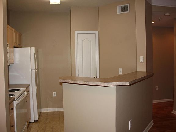 5th image of 1300 Park West Blvd Unit 302