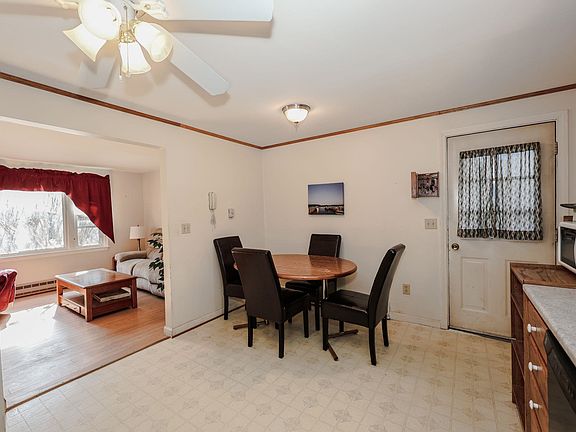 4th image of 18 Midridge Circle #18