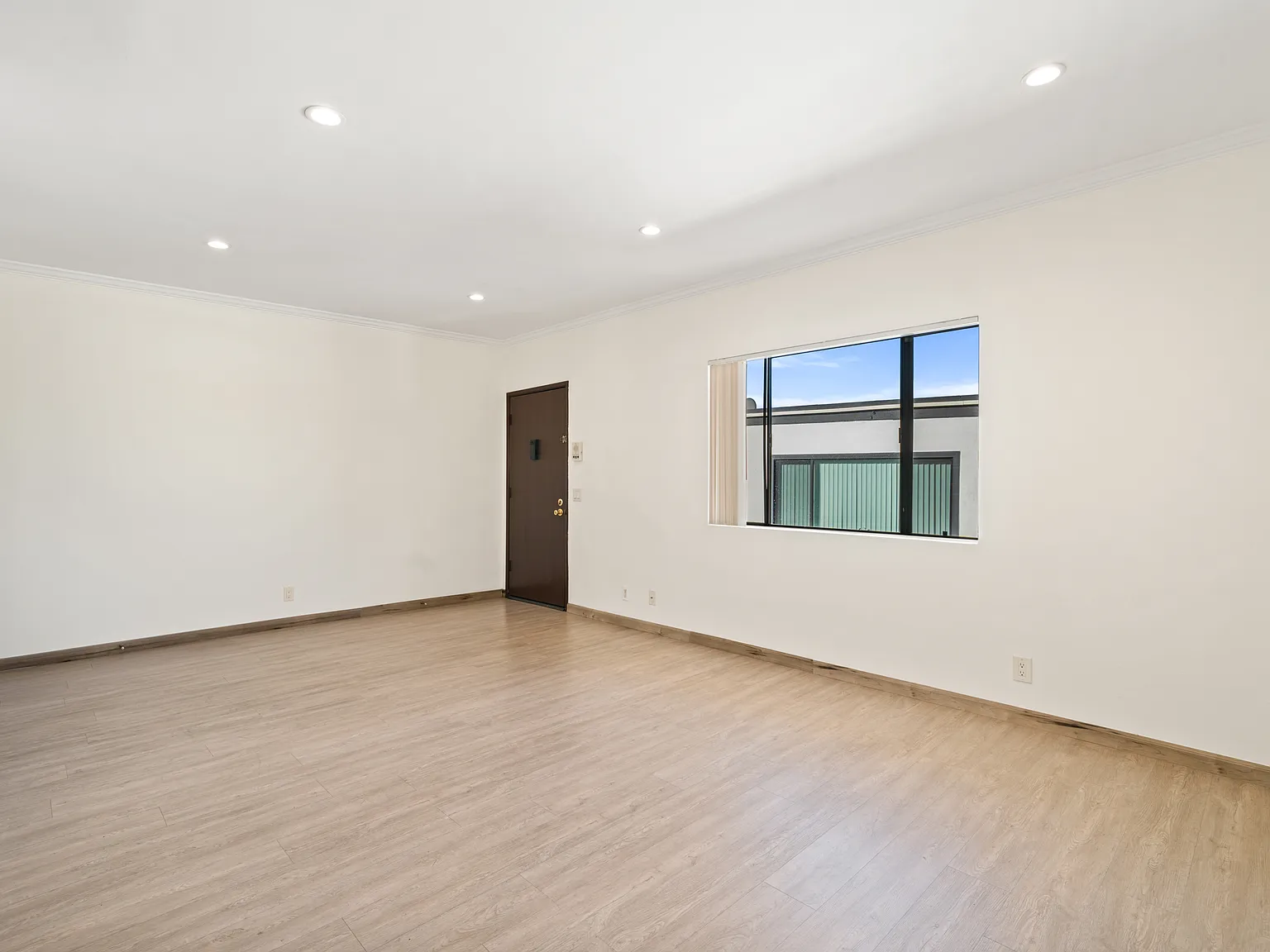 1 bed, 750 sqft, $2,250 — Photo 4