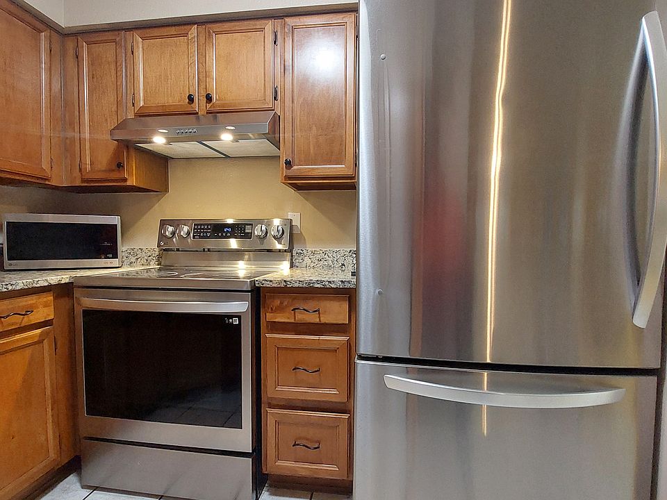 1st image of 533 W Guadalupe Rd Unit 1039