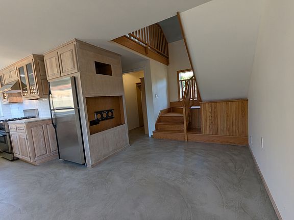 4th image of 185 Alta Dr