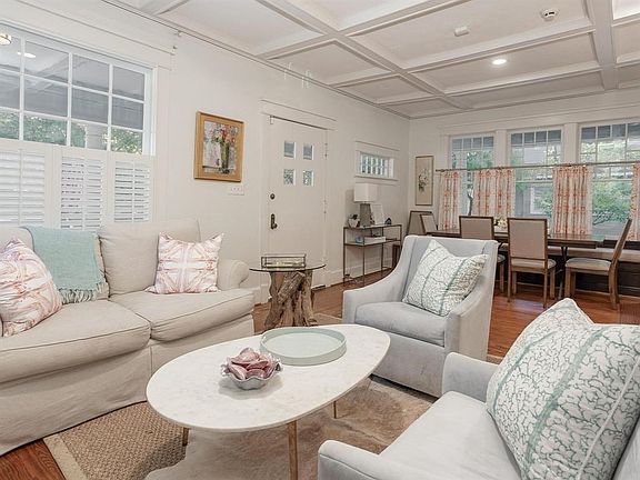 3rd image of 1300 Belle Pl