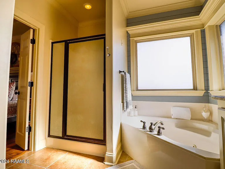 228 Crenshaw Dr — Photo 13