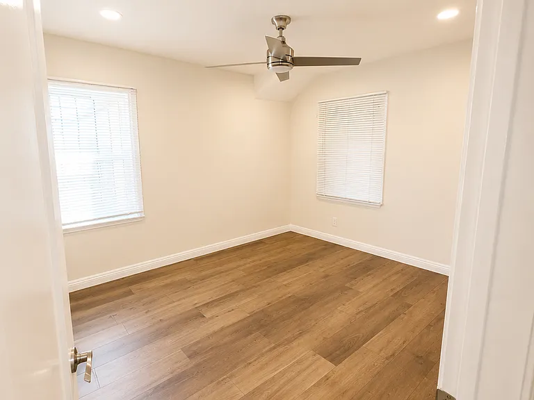 2157 W 109th Pl — Photo 24