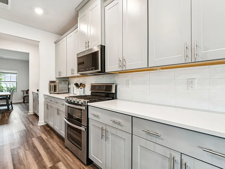 1071 Amberley Crossing Dr — Photo 13