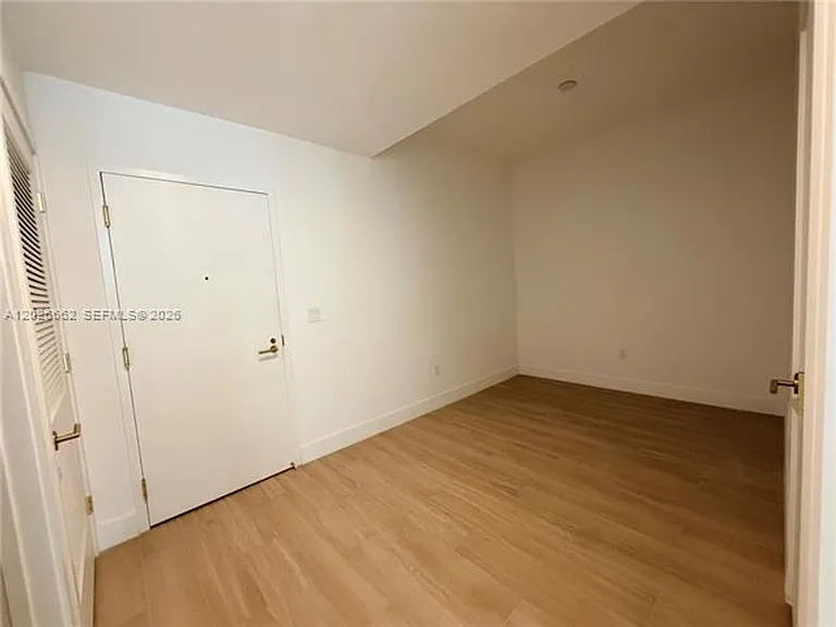 90 NE 32nd St #209 — Photo 10