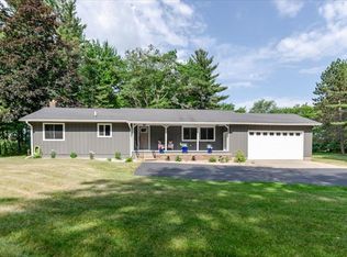 N2189 Shore Dr, Marinette, WI 54143