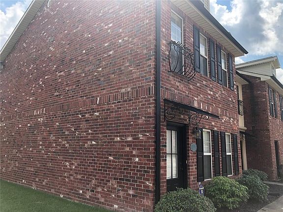 2nd image of 4400 Brown St Suite Z