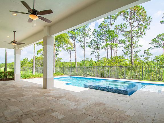 4th image of 173 SE Tramonto Street