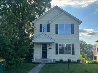 32 N Phillips Ave, Waynesboro, PA 17268