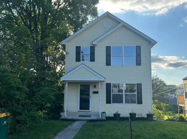 32 N Phillips Ave, Waynesboro, PA 17268
