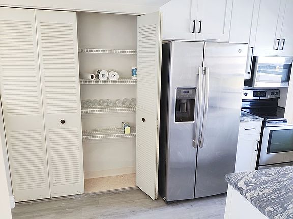 5th image of 2472 Enterprise Rd APT 6