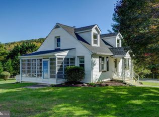 14209 Mount Ave, Phoenix, MD 21131