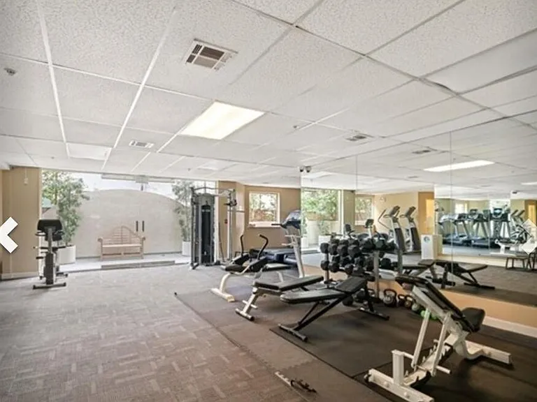 620 S Gramercy Pl #307 — Photo 9