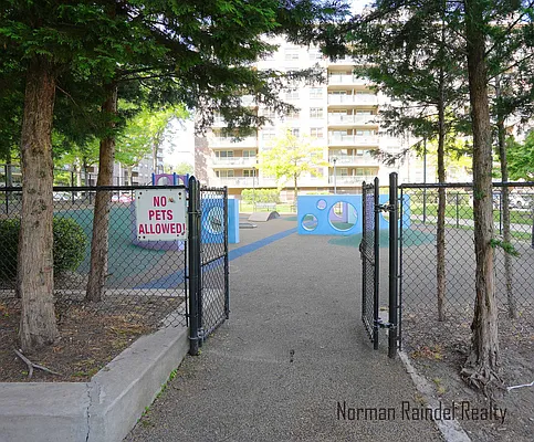 Rented by Norman Raindel, LREB | media 41