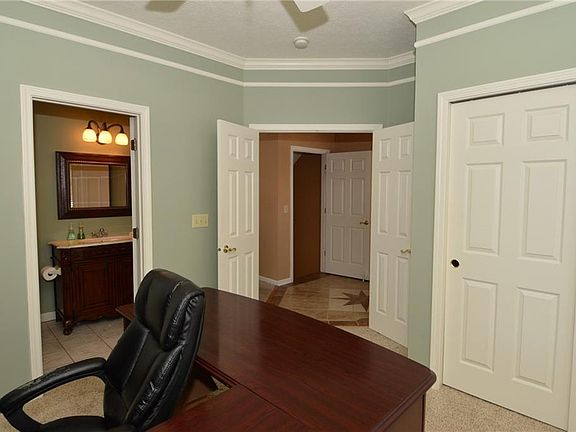 5th image of 1955 Abbey Ln