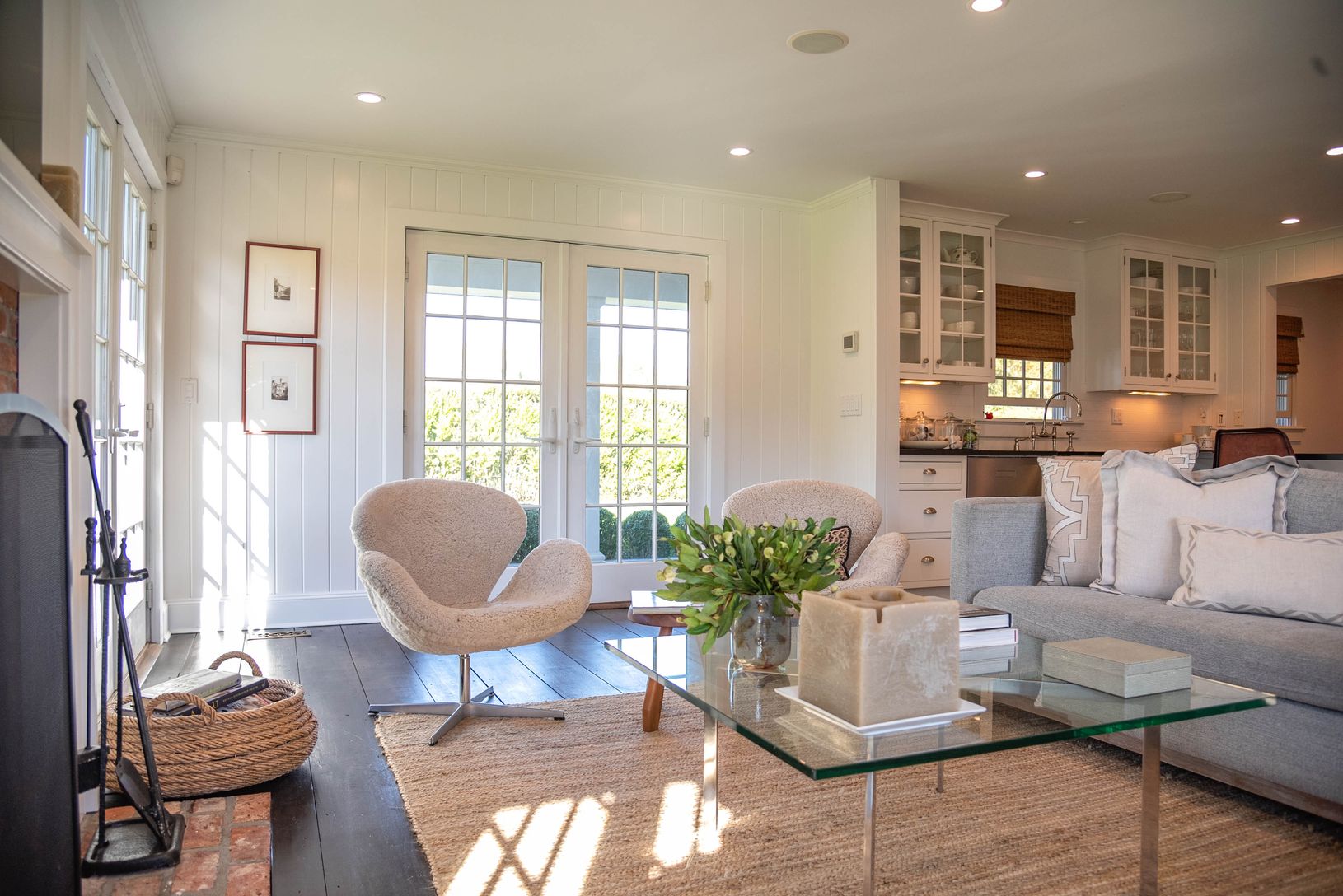  Kitchen and family room