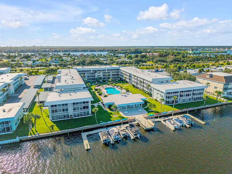 315 N Causeway C304 — Photo 1