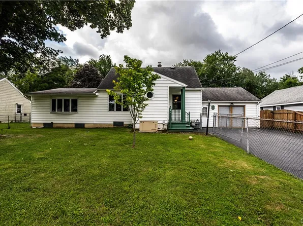 118 Highland Ave, North Syracuse, NY 13212