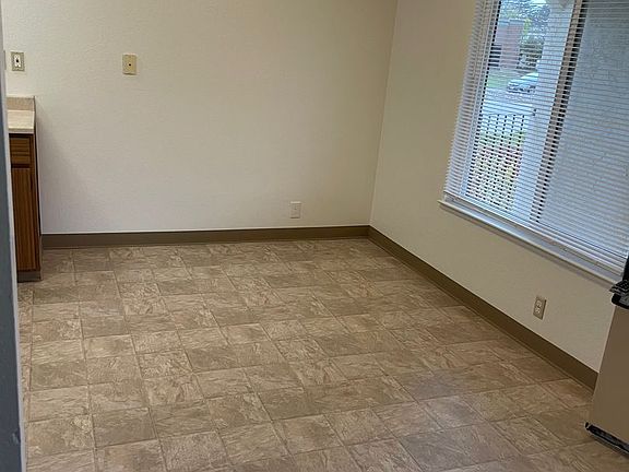 5th image of 3153 Eucalyptus St APT 4