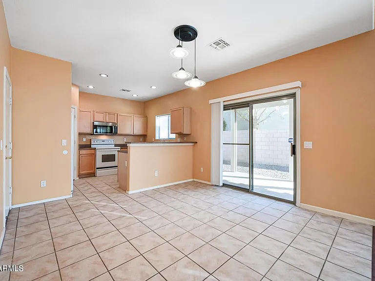 2621 E Waterview Ct — Photo 6
