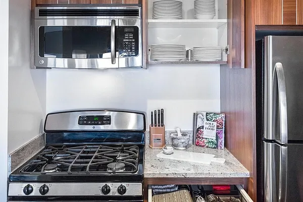 Rented by Pinnacle City Living | media 4