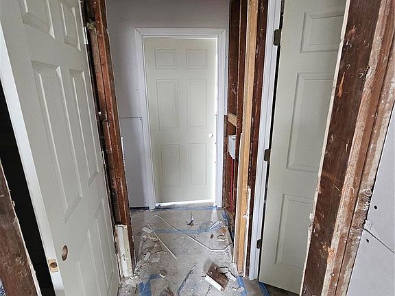 5th image of 2629 Terrace Ln