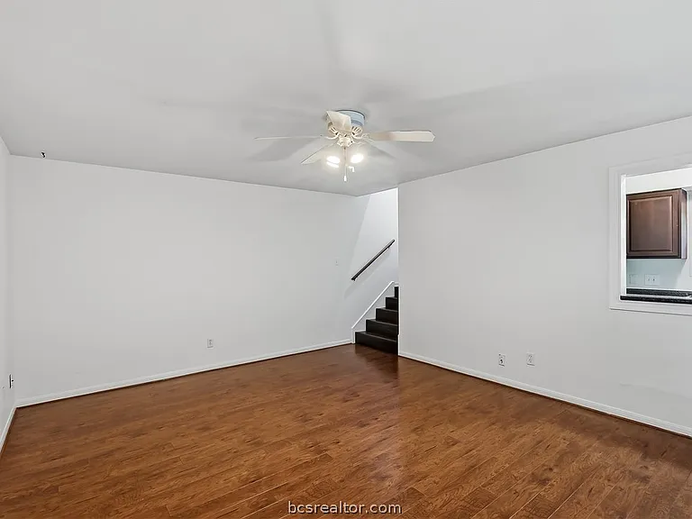 1411 Hawk Tree Dr — Photo 5