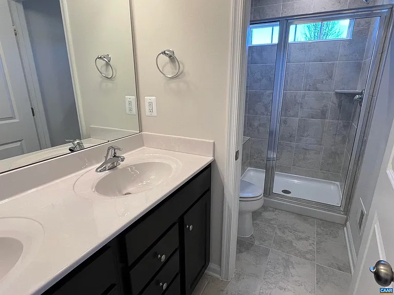 325 Willowshire Ct — Photo 15