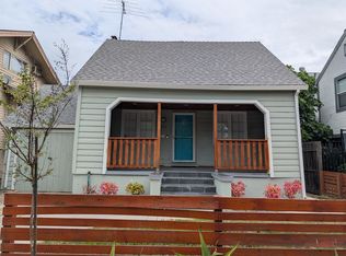 2711 V St, Sacramento, CA 95818