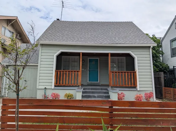 2711 V St, Sacramento, CA 95818