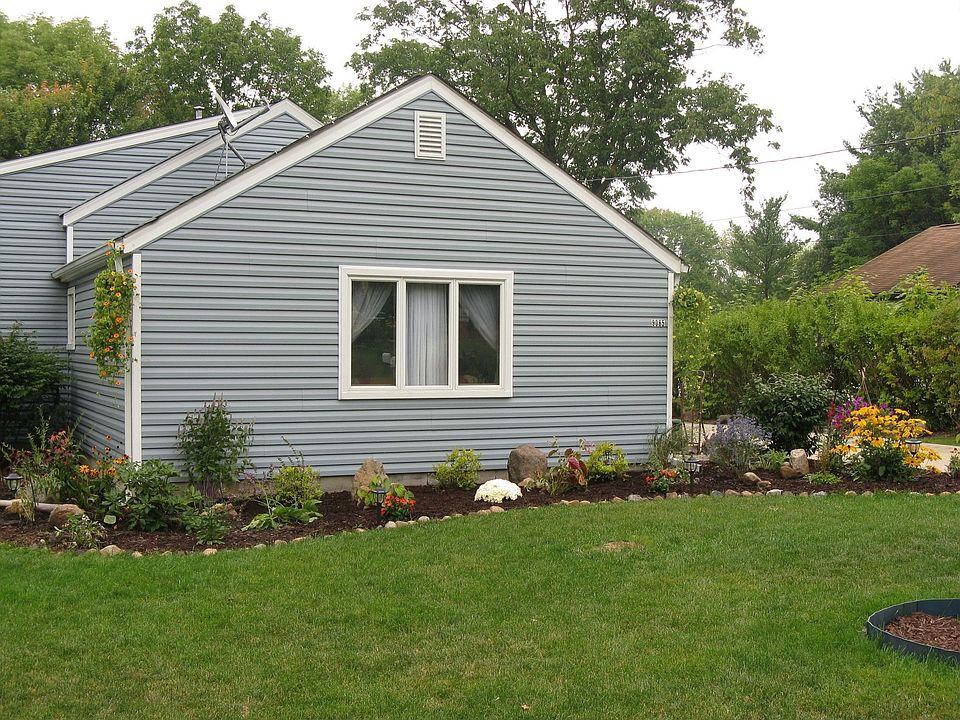 1st image of 9065 Charles Ct