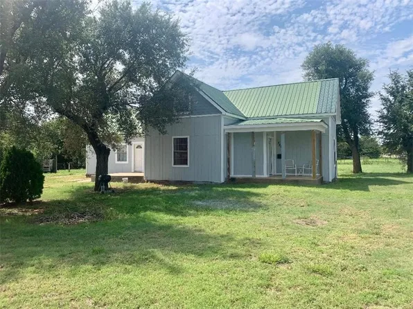 916 N Howse St, Altus, OK 73521