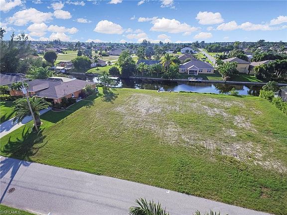 4th image of 3830 SW 17th Ave