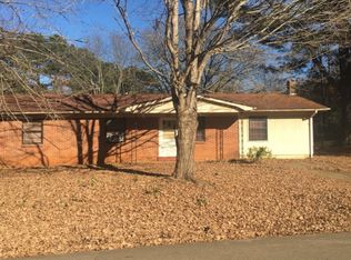 805 Grandview Dr, New Albany, MS 38652