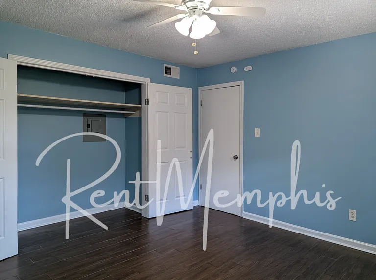 358 E Pkwy N #4 — Photo 10