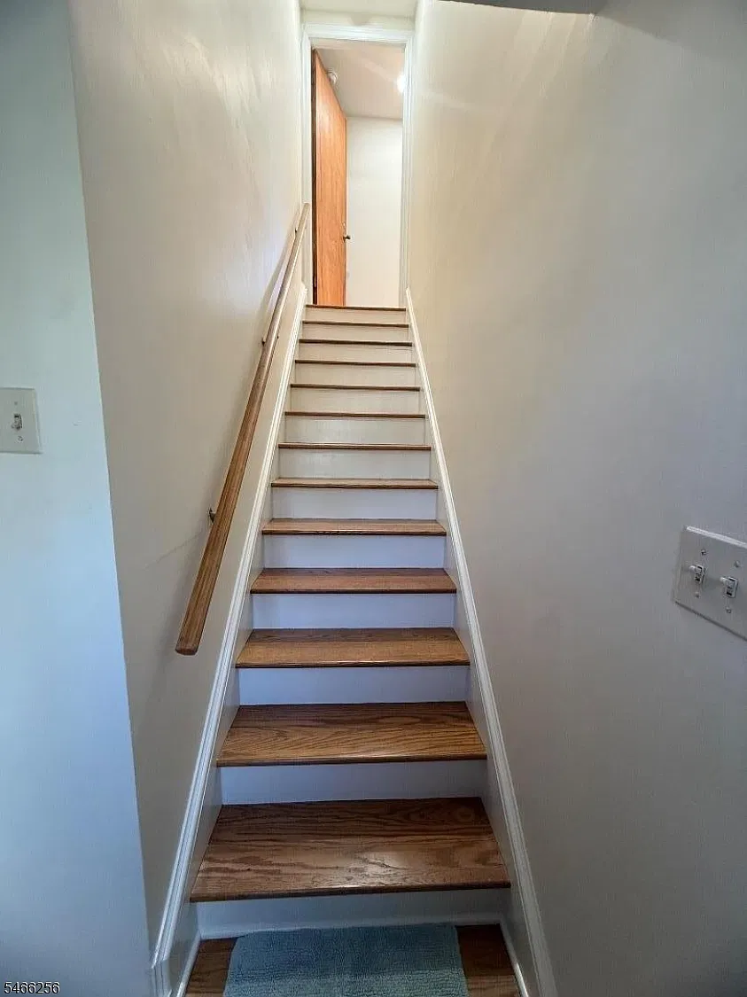 2 bed, 1.0 bath, $2,500 — Photo 3