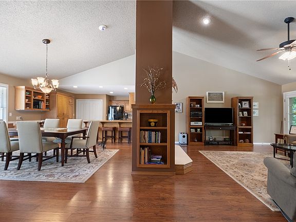 3rd image of 3 McHargue Ln