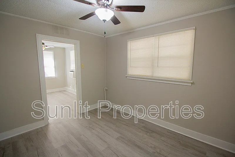 3 bed, 1.0 bath, 1135 sqft, $1,475 — Photo 4