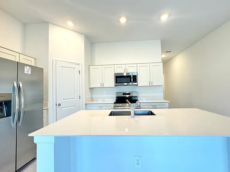 1747 Foreman Rd — Photo 15