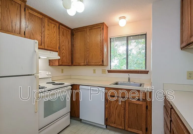 1516 SW Dewitt St #1516 — Photo 9