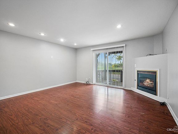 4th image of 1870 Tall Oaks Dr Unit 1107