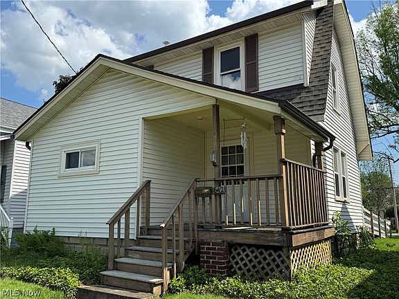 2nd image of 642 Marguerite Ave